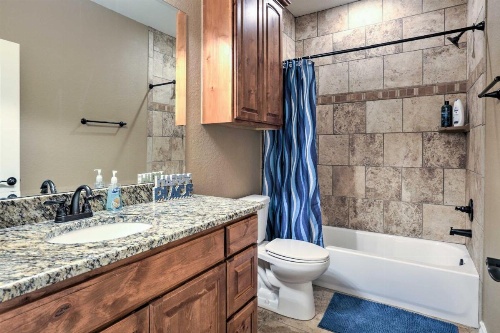 Beautiful Canyon Lake Home with Patio, 1 Mi Boat Ramp image 13