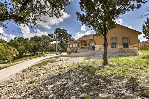 Beautiful Canyon Lake Home with Patio, 1 Mi Boat Ramp image 7