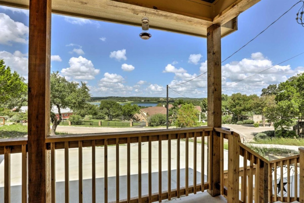 Beautiful Canyon Lake Home with Patio, 1 Mi Boat Ramp